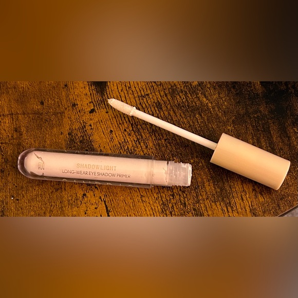 💕 Eyeshadow Primer - Picture 4 of 4